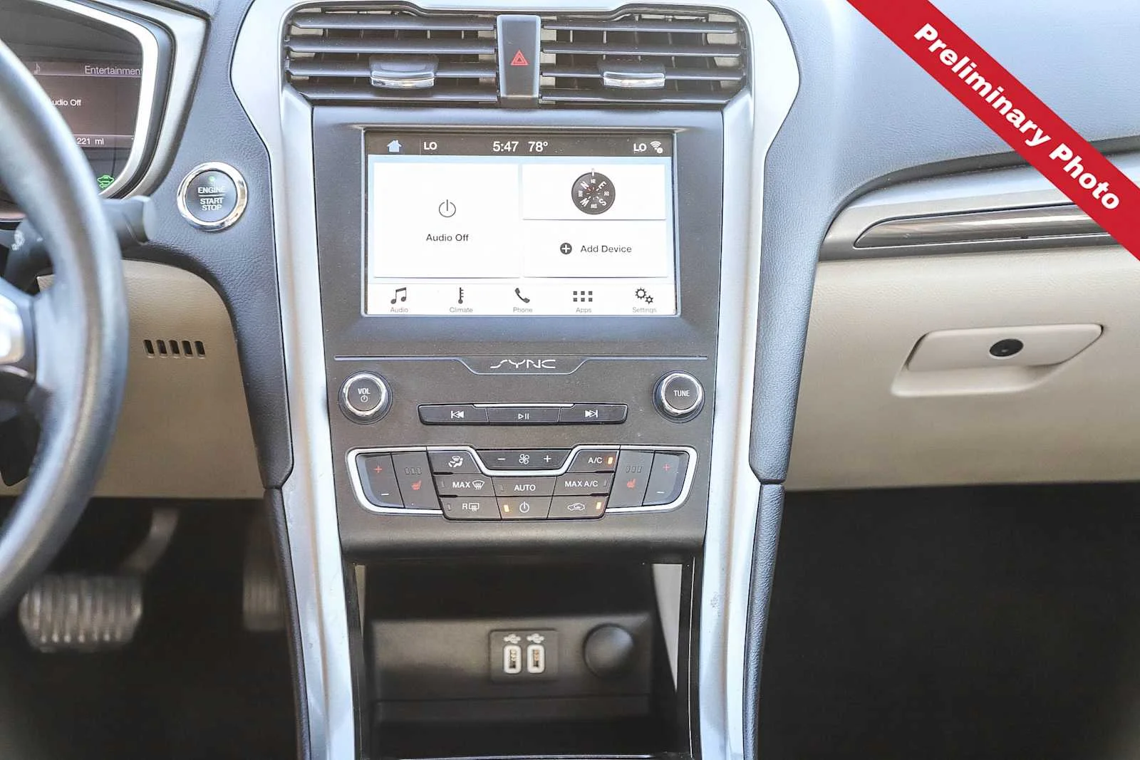 Used 2019 White Platinum Metallic Tri-Coat Ford SEL image 14