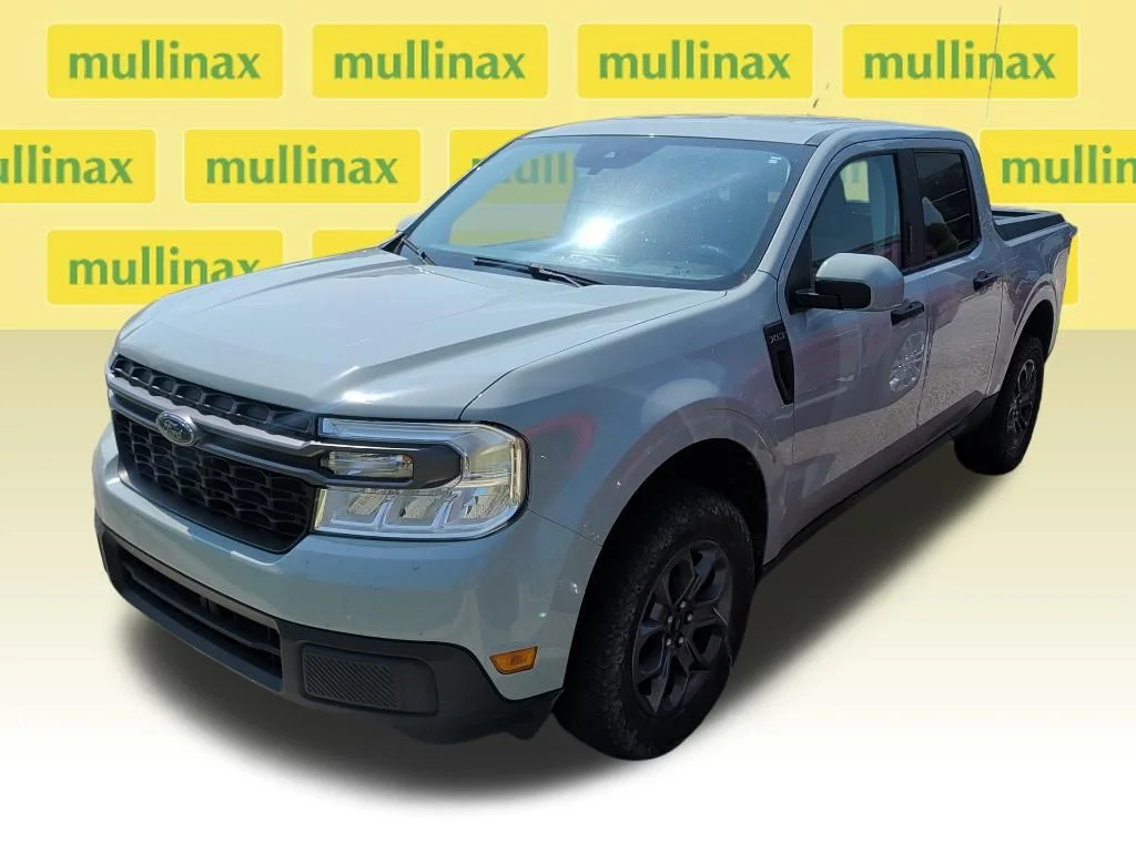 Used 2023 Gray Ford XLT image 2