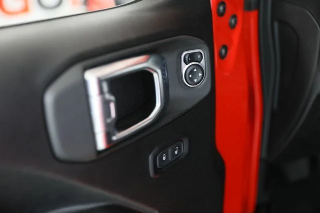 Used 2025 Red Jeep Sport S image 15