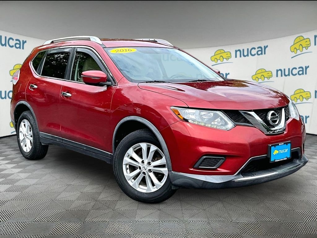 Used 2016 Cayenne Red Nissan SV image 1