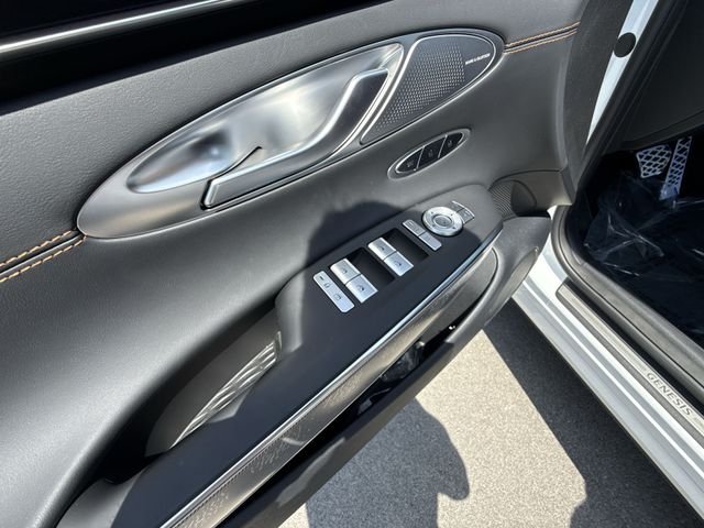 2026 GENESIS GV70 Sport Advanced - Photo 13