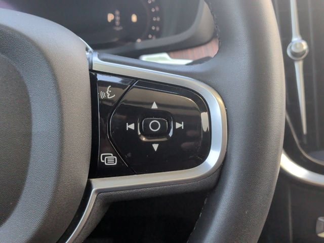 2023 Volvo S60 Plus - Photo 18