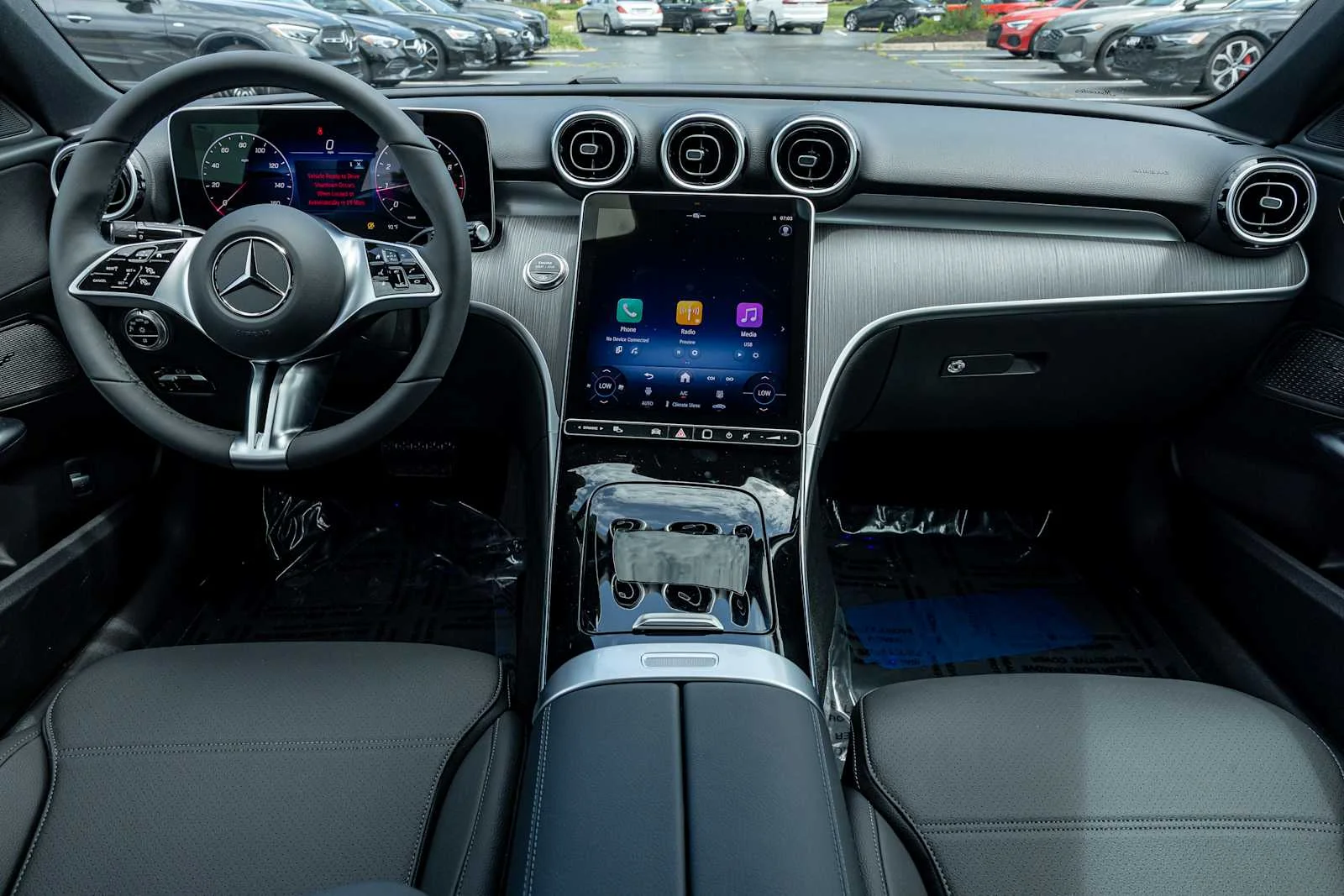 2025 Mercedes-Benz C-Class Sedan C 300 - Photo 6