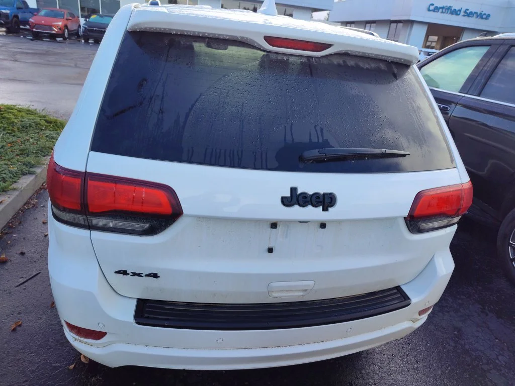 Used 2017 White Jeep Altitude image 5