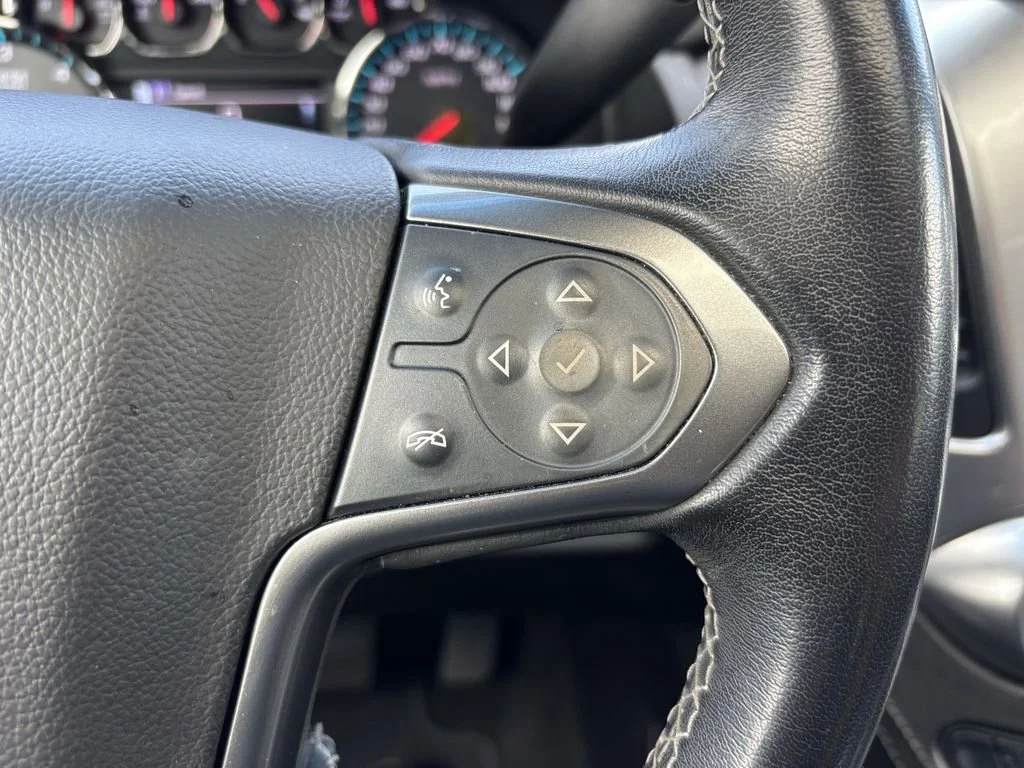 Used 2018 SILVER ICE METALLIC Chevrolet LT image 31