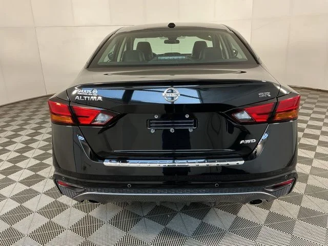 Certified Used 2022 Black Nissan 2.5 SR image 8