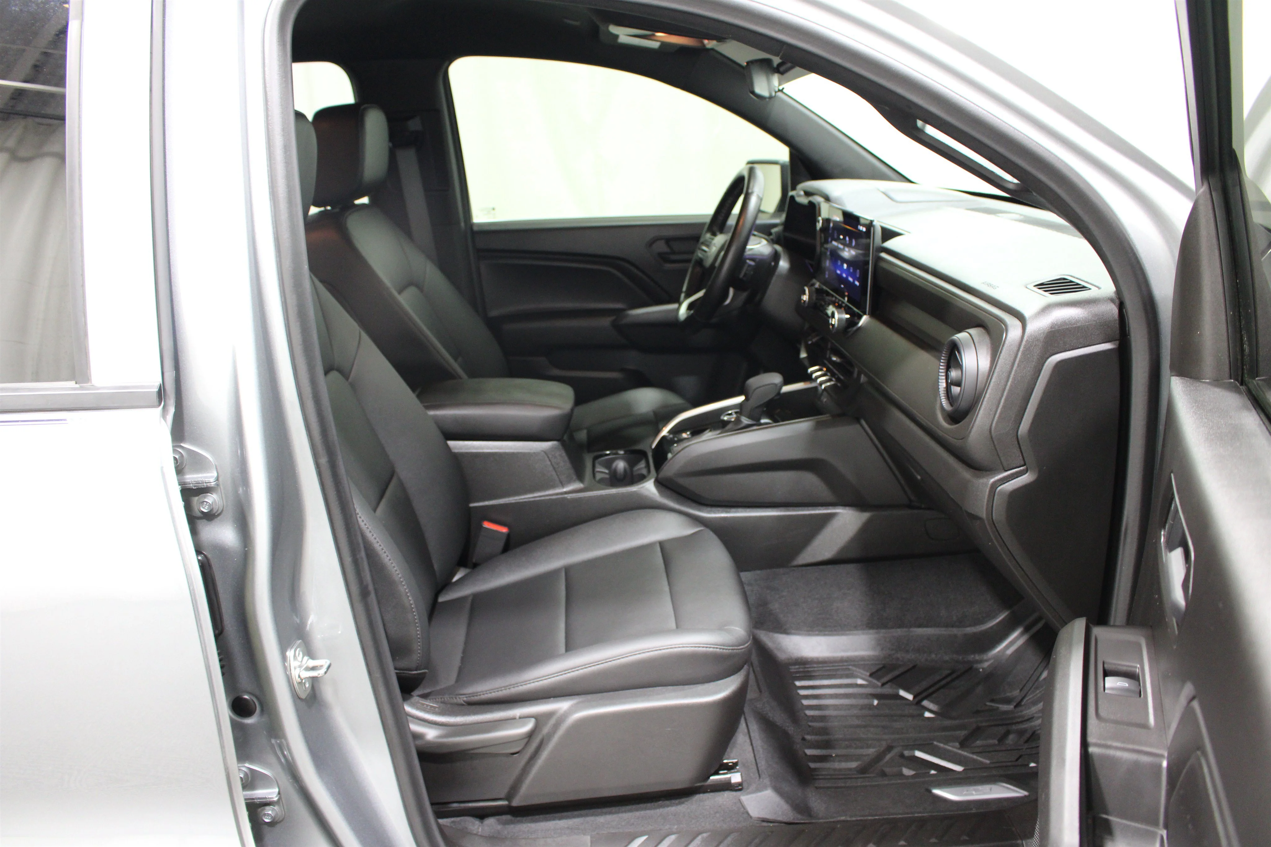 2025 Chevrolet Colorado Trail Boss - Photo 25