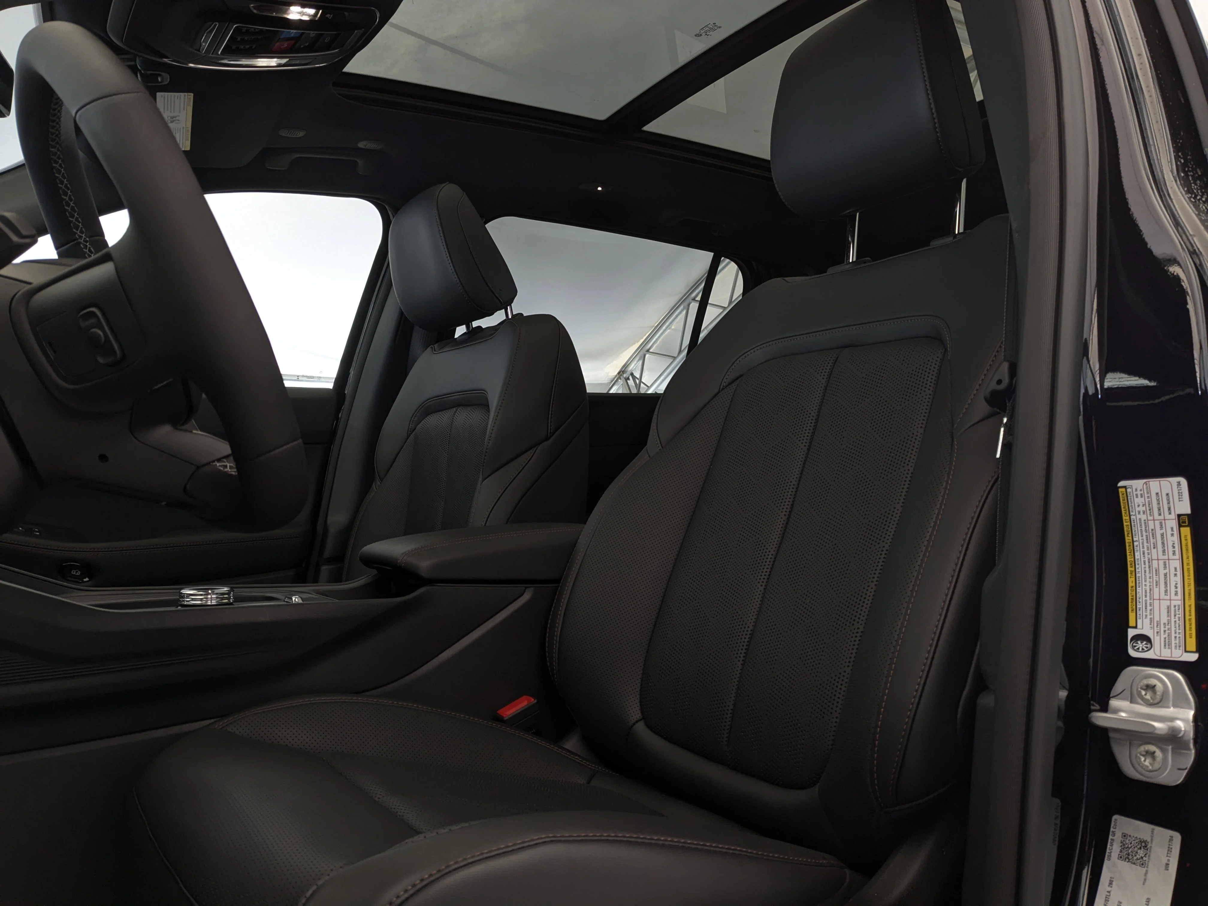 New 2026 Black Jeep Overland - - Surround View - Ventilated Seats - Remote Start & tons more! image 17