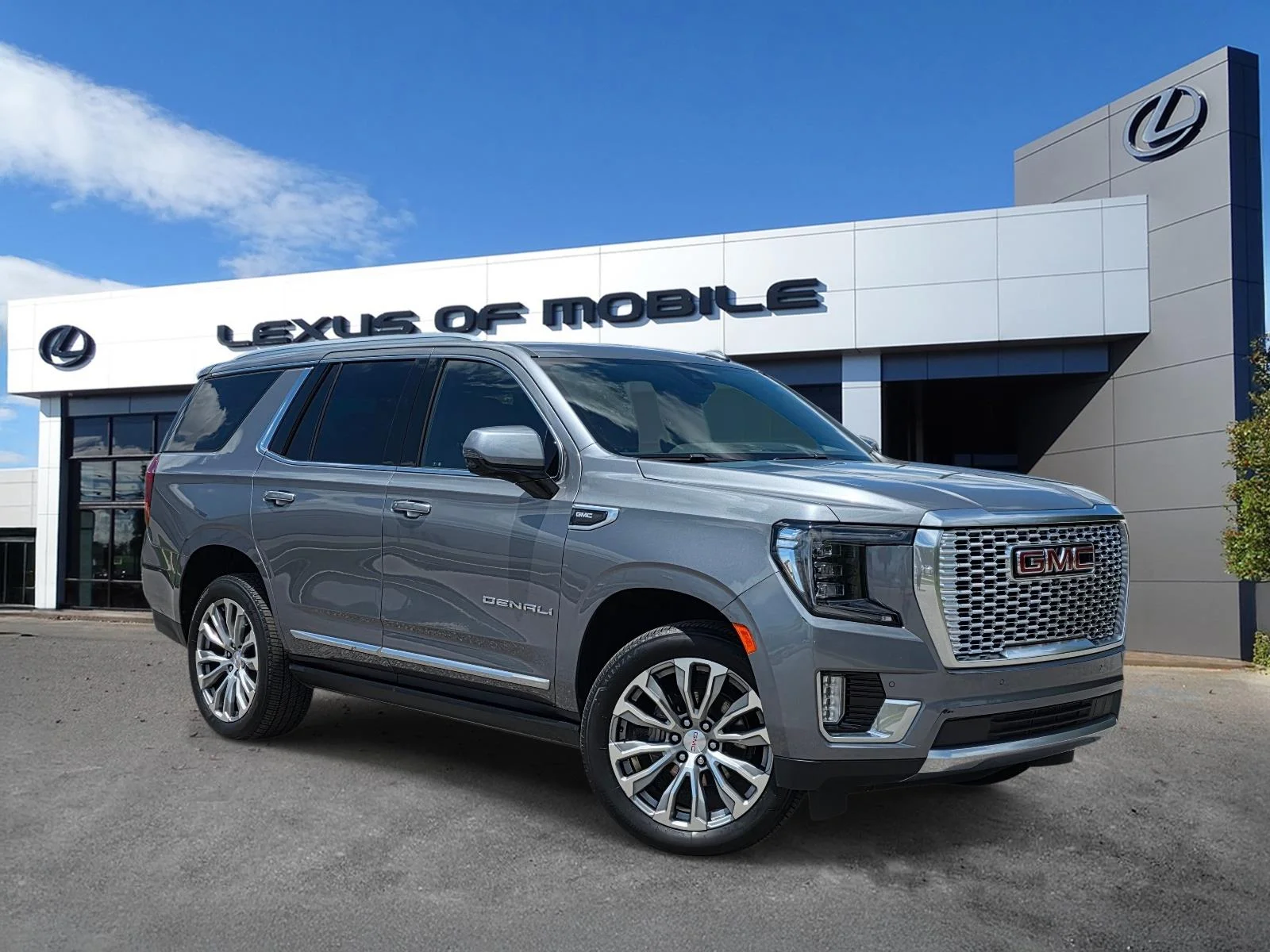2021 GMC Yukon 4WD Denali's photo
