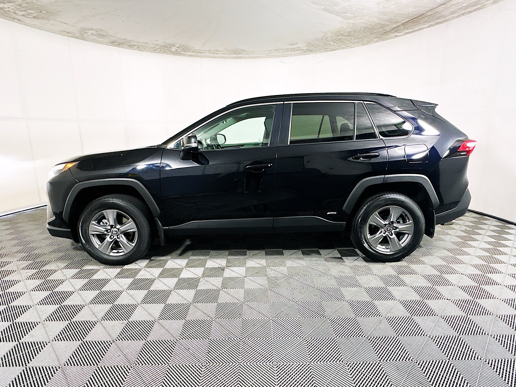 Used 2024 Midnight Black Metallic Toyota Hybrid XLE image 6
