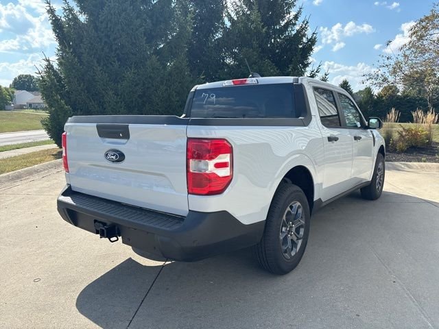 New 2025 Space White Metallic Ford XLT image 6