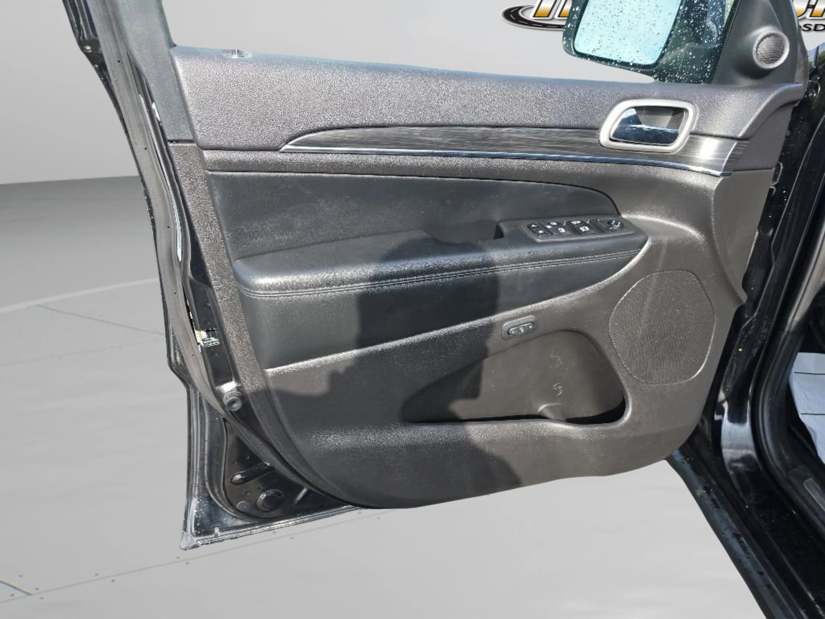 Used 2019 Black Jeep Limited 4x2 image 12