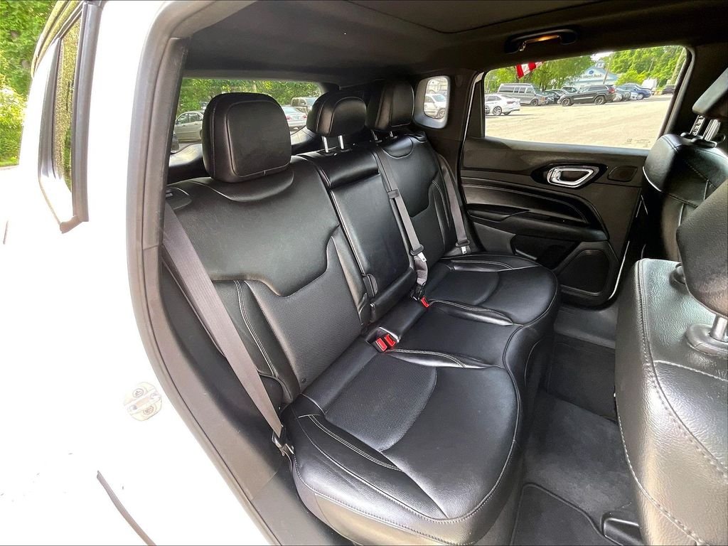 Used 2022 Bright White Clearcoat Jeep Limited image 19