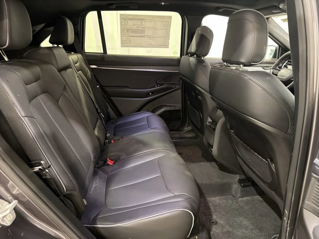 Used 2025 Baltic Gray Metallic Clearcoat Jeep Limited image 20