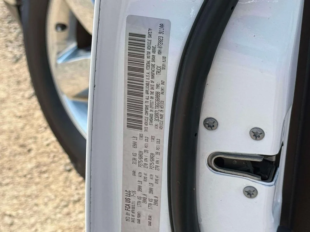 Used 2016 White Ram Big Horn image 17
