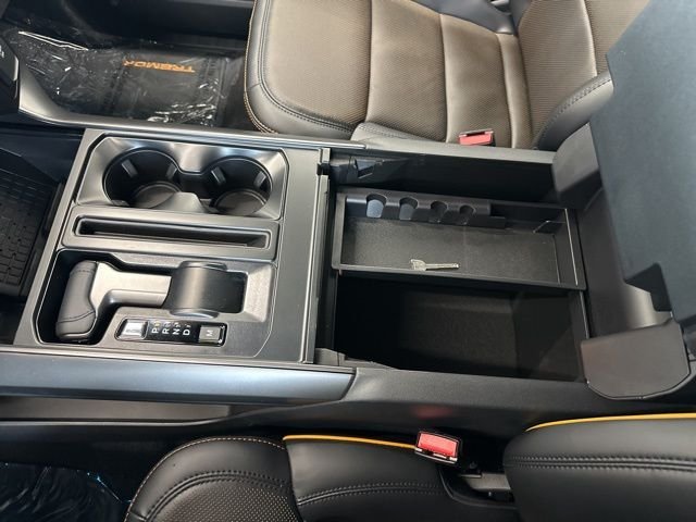 New 2025 Oxford White Ford Tremor® image 44
