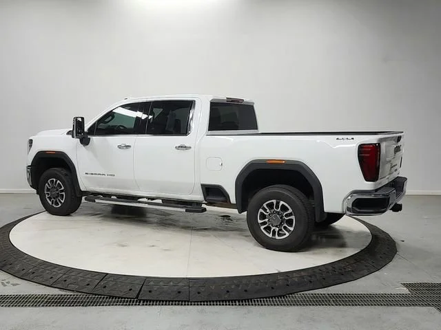 Used 2025 Summit White GMC SLT image 5