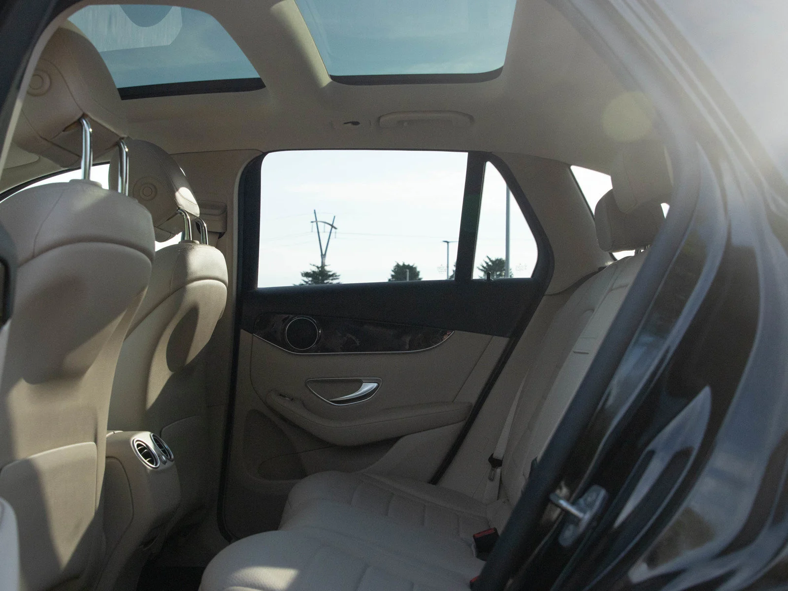 Used 2020 Black Mercedes-Benz GLC 300 4MATIC® SUV image 16