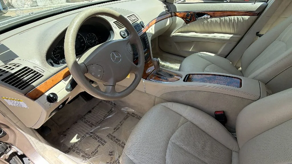 Used 2005  Mercedes-Benz E 320 image 10