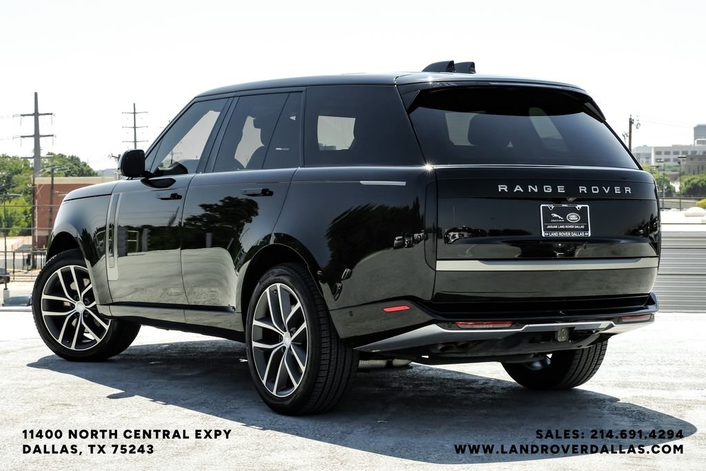 Certified Used 2024 Black Land Rover SE image 7