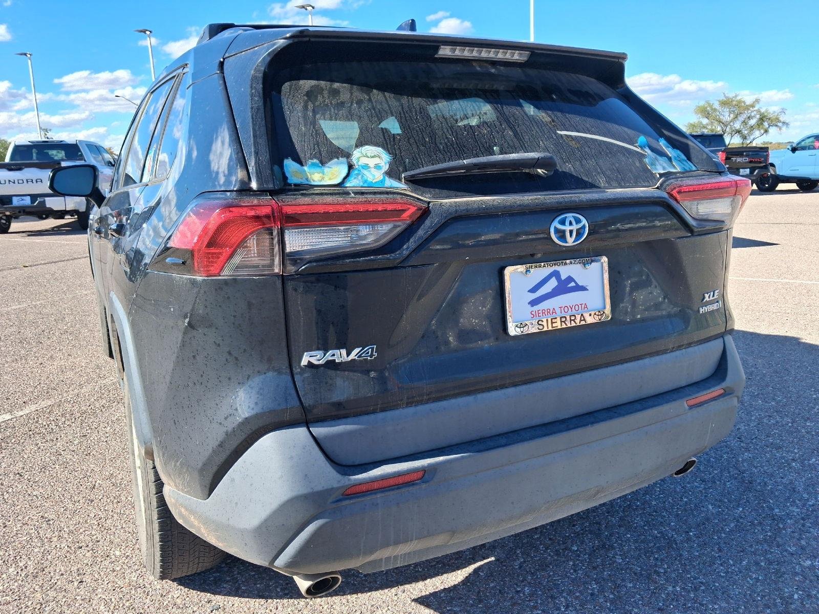 Used 2021 Midnight Black Metallic Toyota XLE image 11