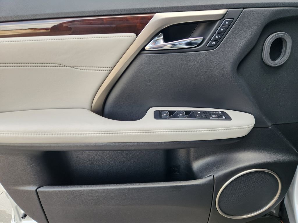 Used 2016 Silver Lexus 350 PREMIUM image 23