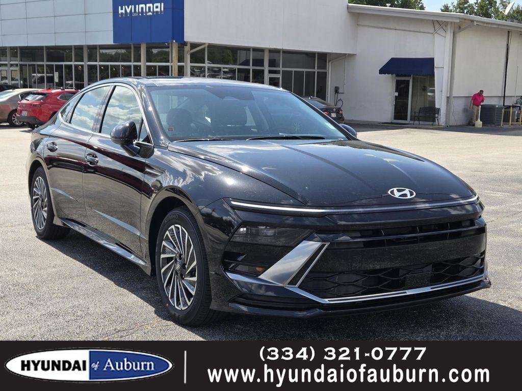 New 2026 Black Hyundai SEL image 1