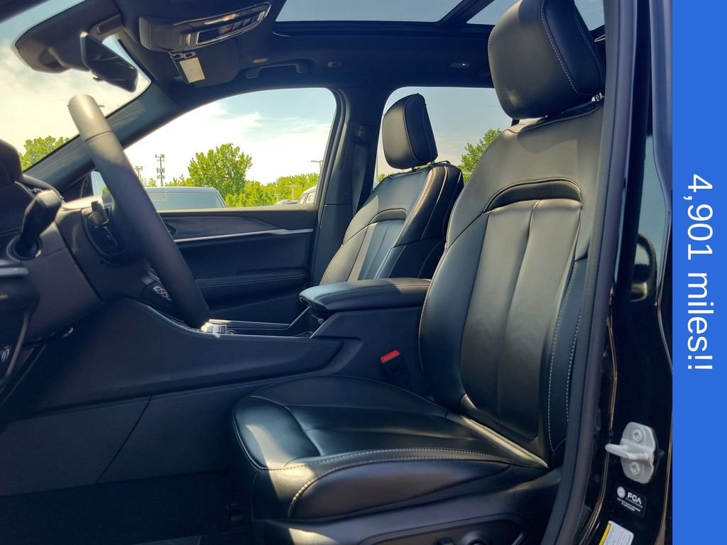 Used 2025 Black Jeep Limited image 23