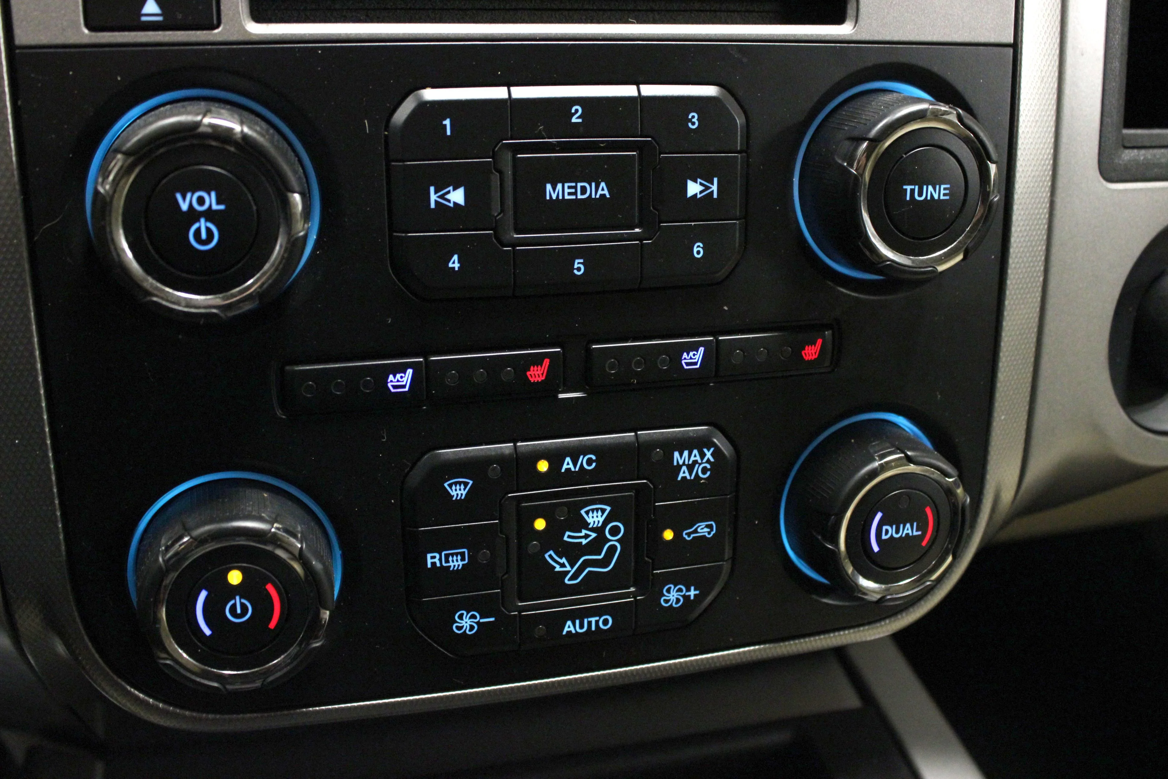 Used 2017 Blue Ford XLT image 27