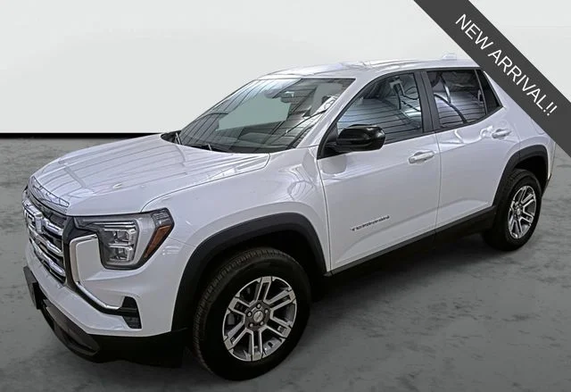 Used 2025 White GMC Elevation image 1