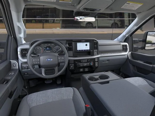 2025 Ford F-350 Super Duty XLT - Photo 33