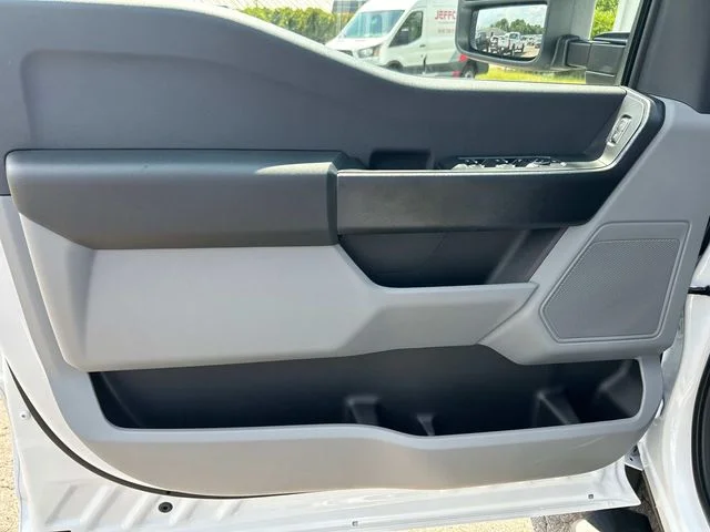 New 2026 Oxford White Ford F-450® XL image 19