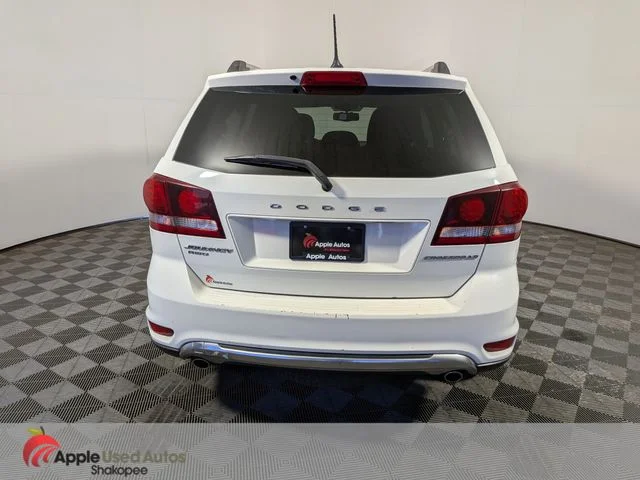 Used 2016 White Dodge Crossroad image 6