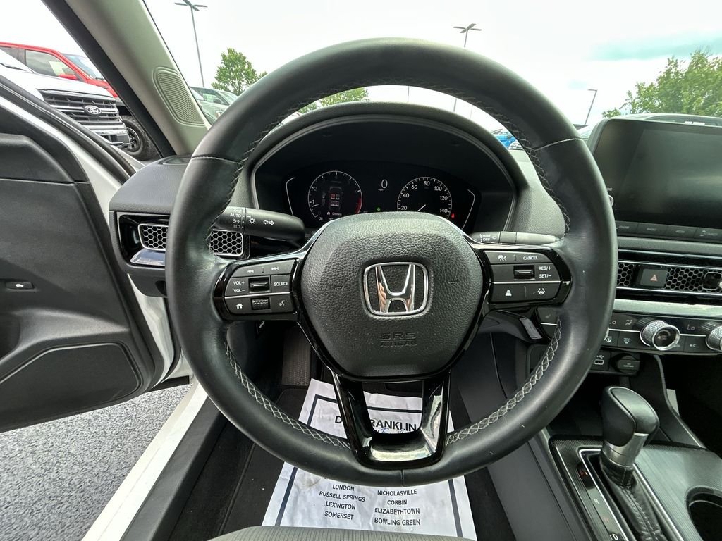 Used 2022 White Honda EX image 20
