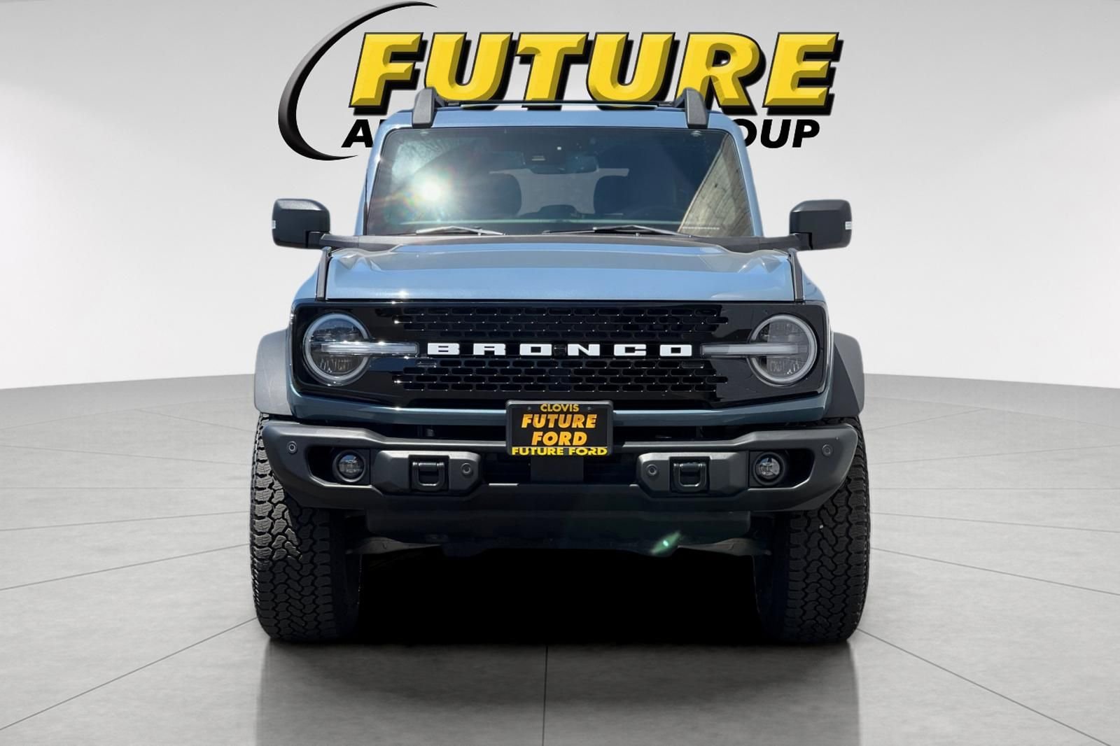 Used 2025 Gray Ford Badlands image 8