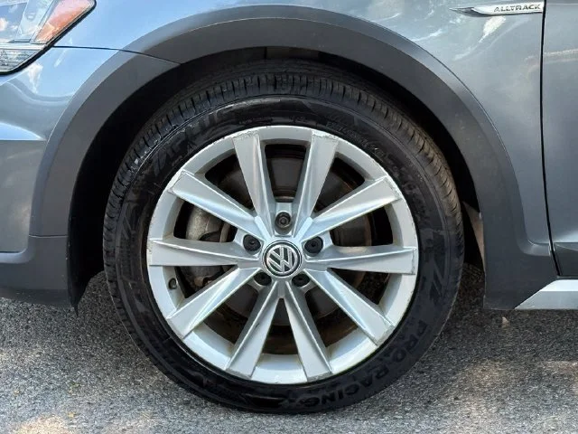 Used 2018 Gray Volkswagen TSI SE image 6