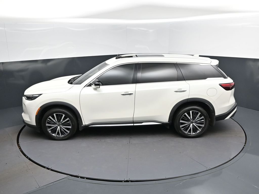 Certified Used 2023 White INFINITI Sensory image 34