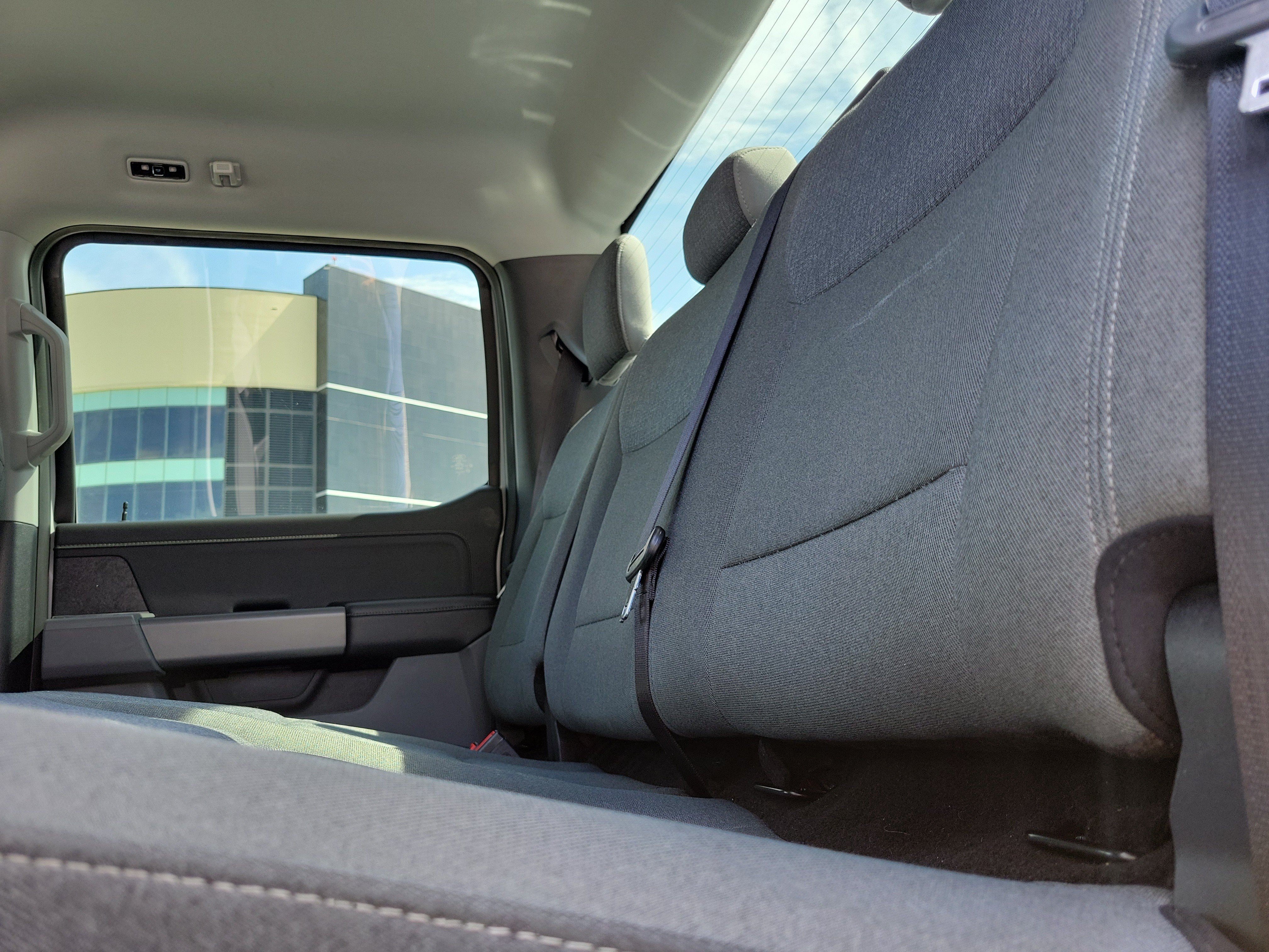 Used 2025 Agate Black Metallic Ford XLT image 9