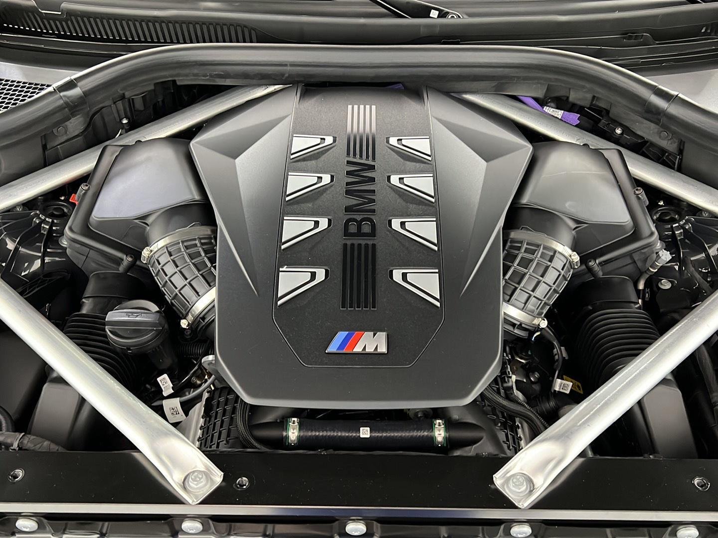 New 2026 Dravit Grey Metallic BMW M60i image 15
