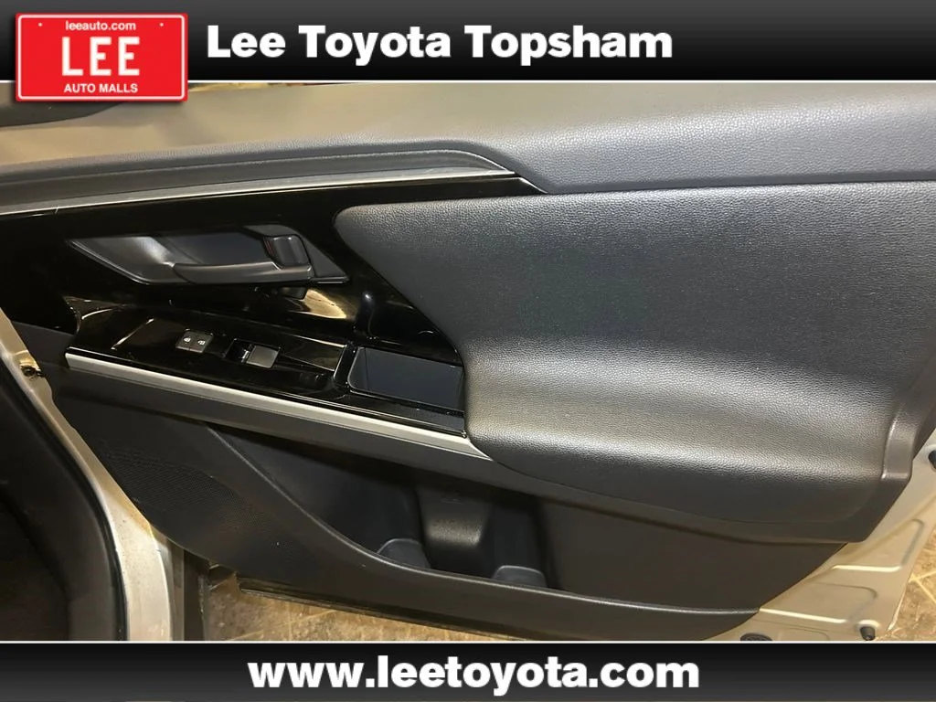Used 2023 Silver Metallic Toyota XLE image 17