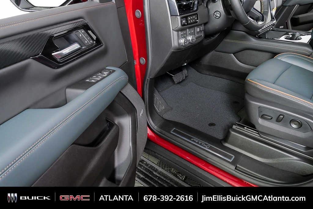 2026 GMC Yukon AT4 - Photo 8