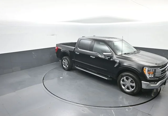 Used 2021 Black Metallic Ford Lariat image 24