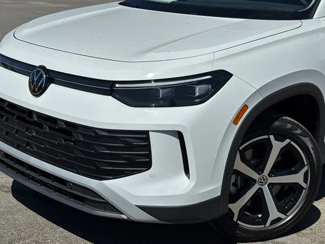 New 2026 Pure White Volkswagen 2.0T SE image 8