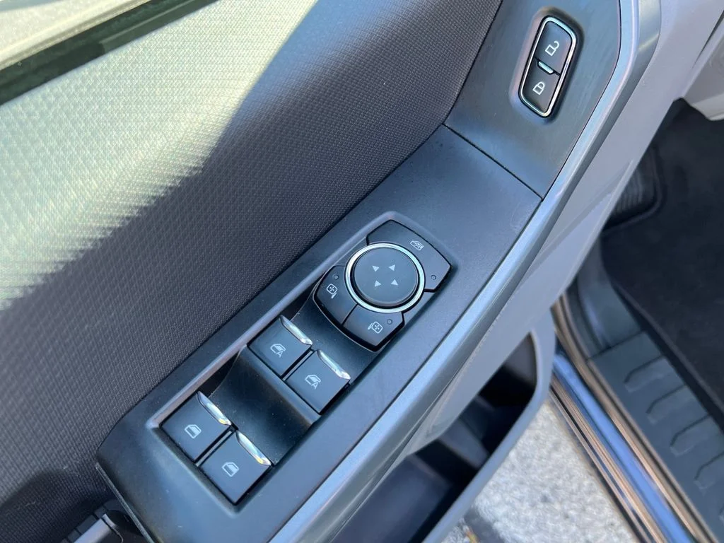 Used 2023 Blue Ford XLT image 12