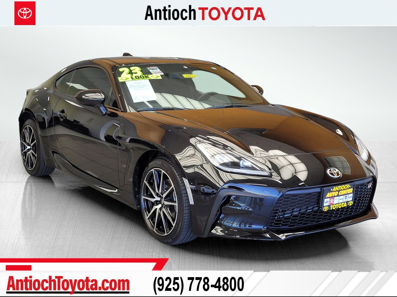 Certified Used 2023  Toyota BASE image 1