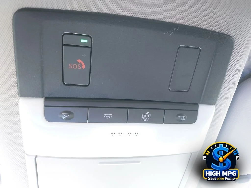 Used 2024 Gold Nissan SL image 12