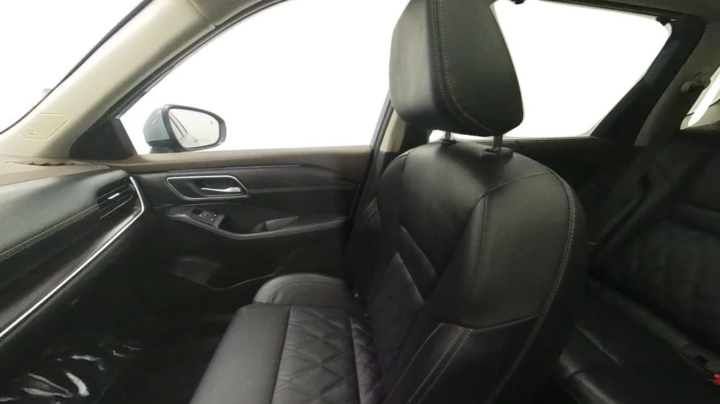 Certified Used 2023 Gray Nissan Platinum image 32
