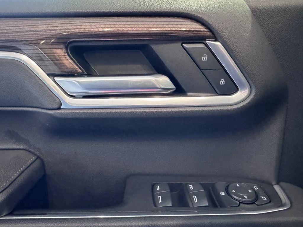 2025 Chevrolet Silverado 1500 LT - Photo 25