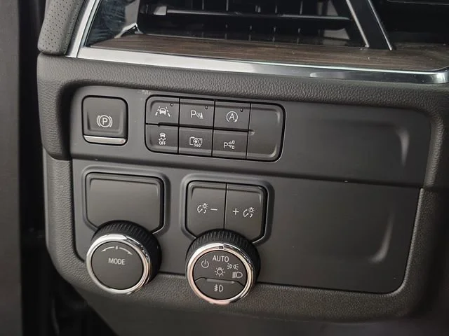 Used 2026 Black Chevrolet Premier image 17