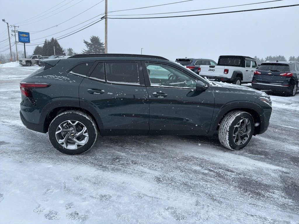 2026 Chevrolet Trax LT - Photo 9